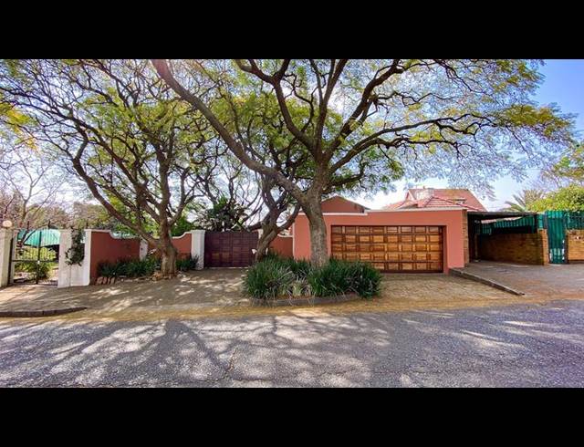 3 BEDROOM HOUSE FOR SALE IN KENSINGTON